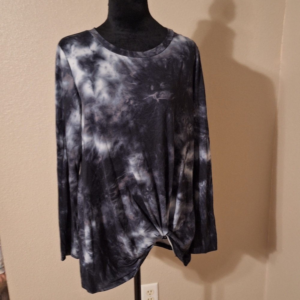 Medium Tie-Dye Long Sleeve Women's Top